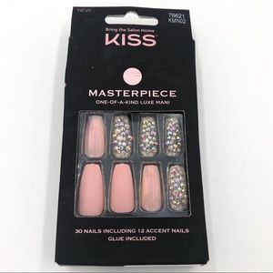 Kiss Masterpiece Nails